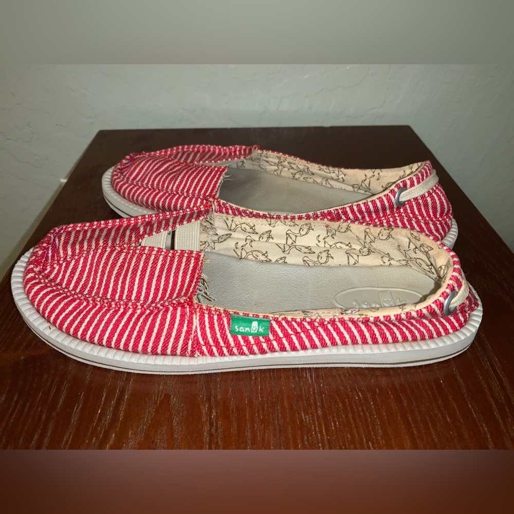 Sanuk Red White Stripe Castaway Slip on Beach Shoes, Womens Size 6, EUR 37